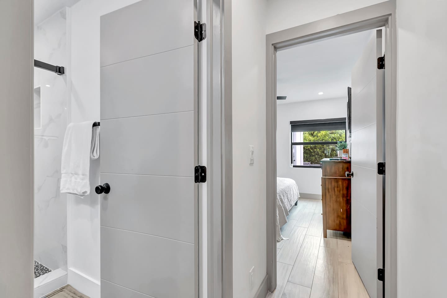 Contemporary 3BR 3 BA Duplex, Amazing Outdoor Area - Fort Lauderdale