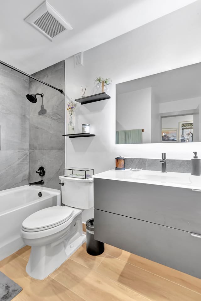 Contemporary 3BR 3 BA Duplex, Amazing Outdoor Area - Fort Lauderdale