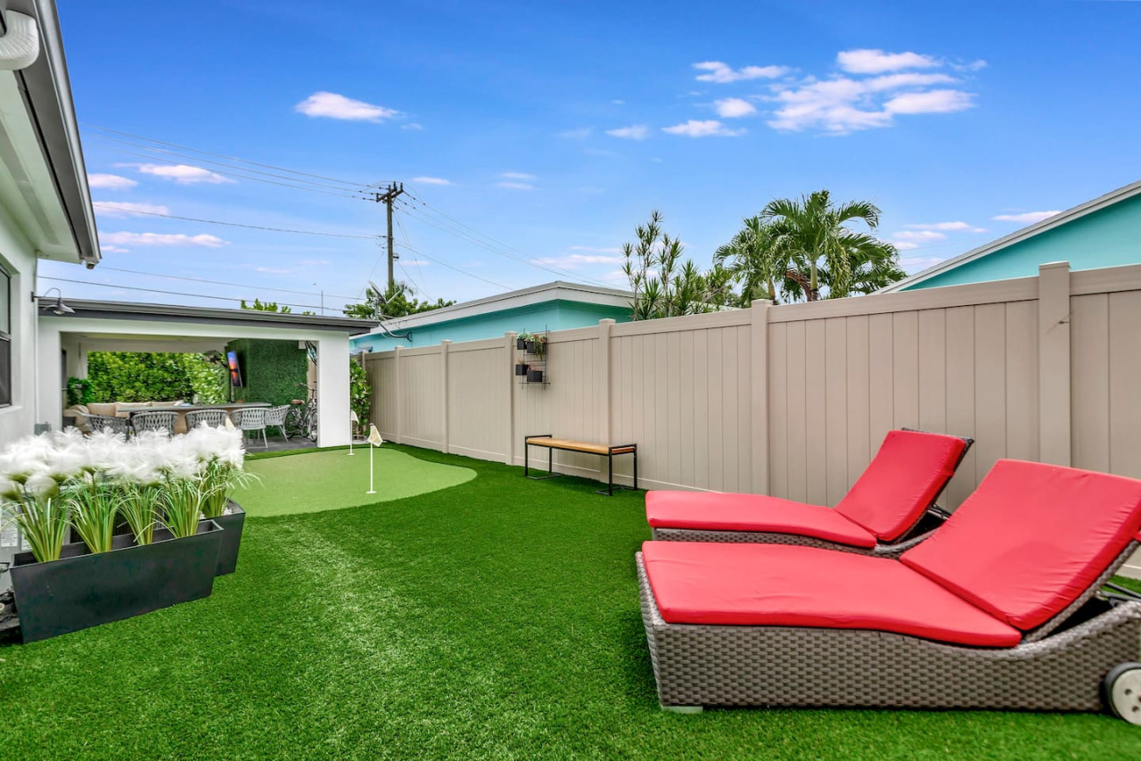 Contemporary 3BR 3 BA Duplex, Amazing Outdoor Area - Fort Lauderdale