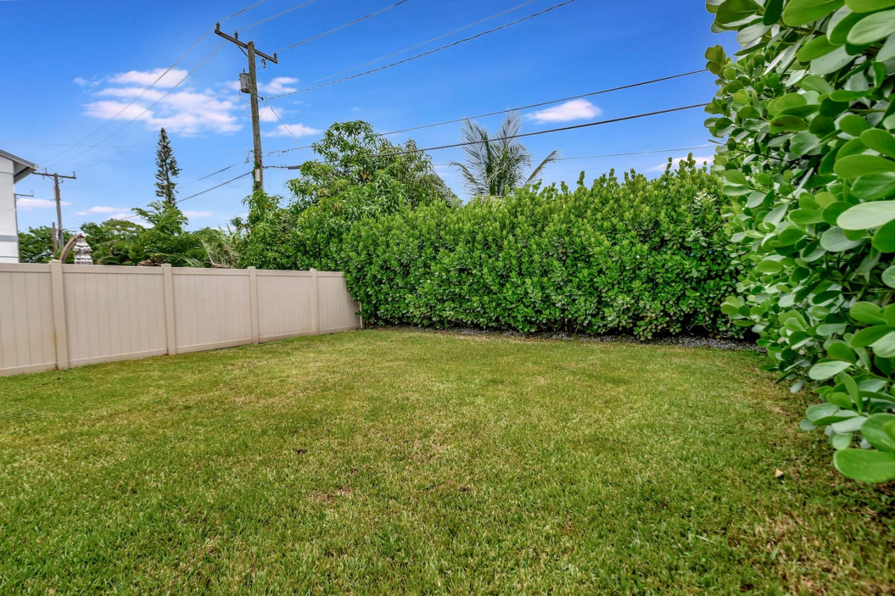 Contemporary 3BR 3 BA Duplex, Amazing Outdoor Area - Fort Lauderdale