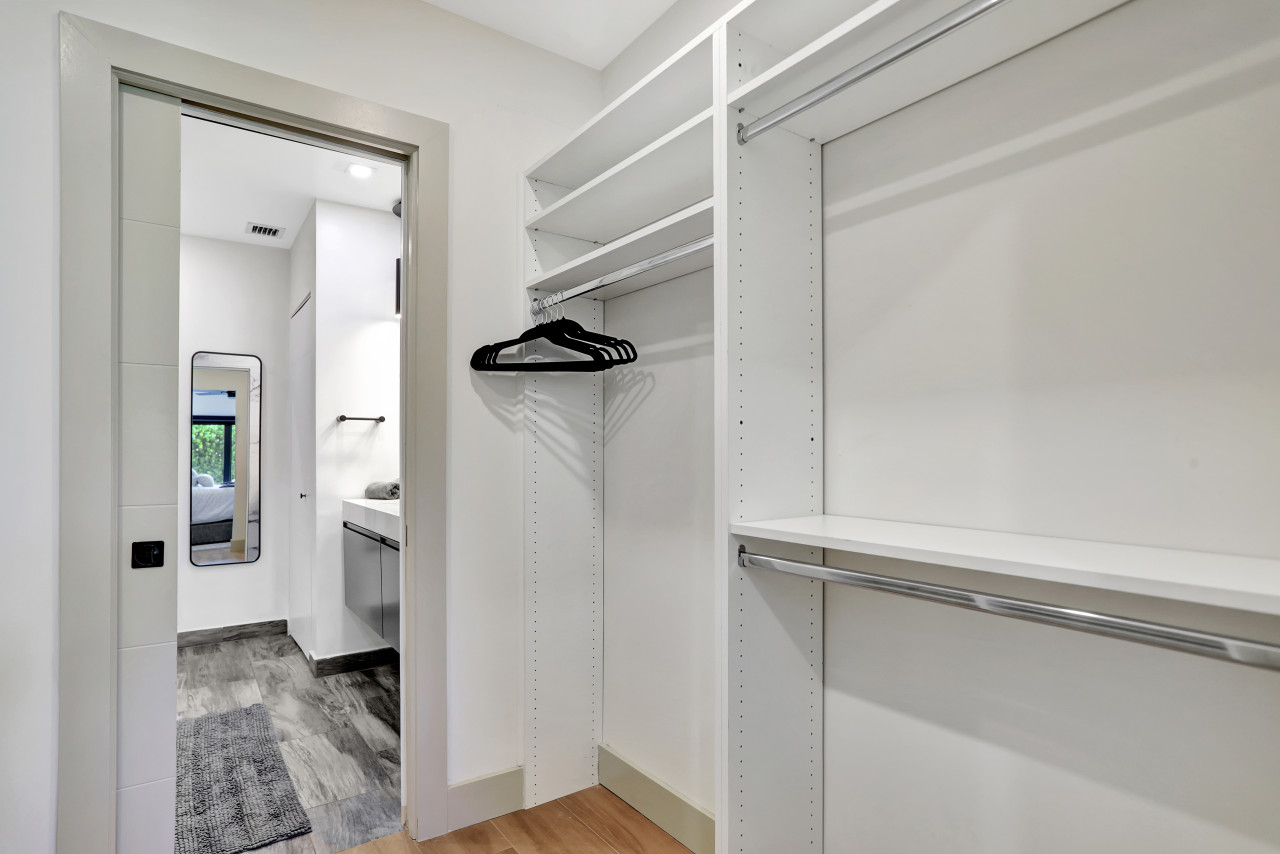 Contemporary 3BR 3 BA Duplex, Amazing Outdoor Area - Fort Lauderdale