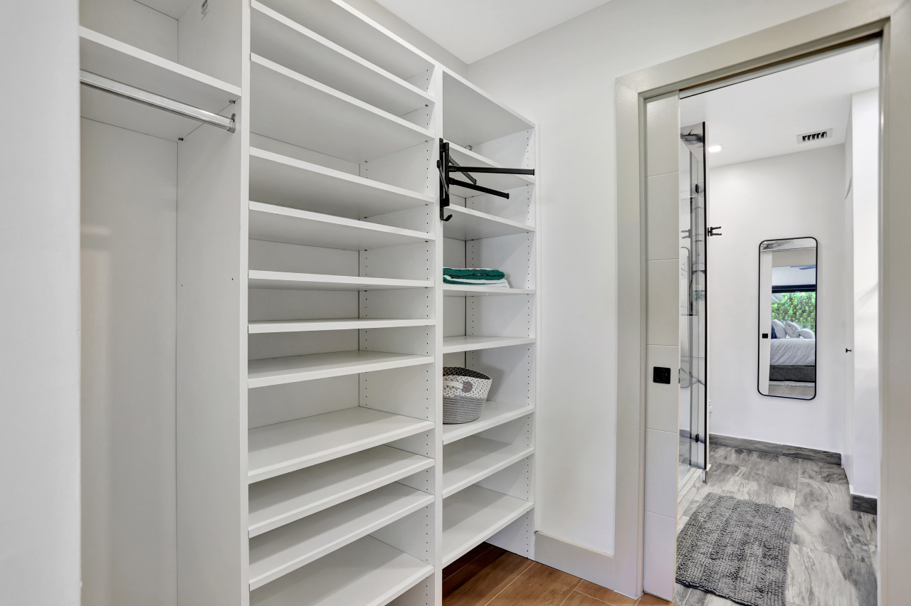 Contemporary 3BR 3 BA Duplex, Amazing Outdoor Area - Fort Lauderdale