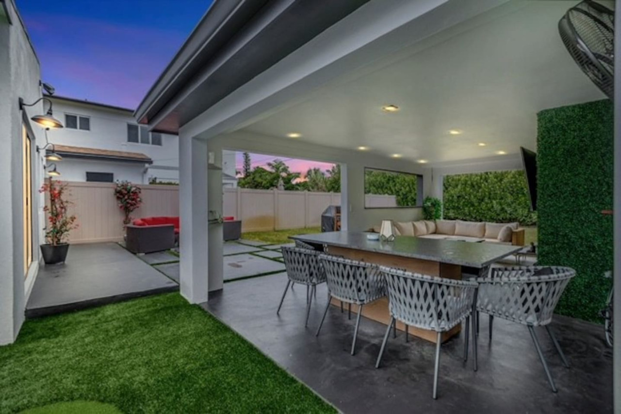 Contemporary 3BR 3 BA Duplex, Amazing Outdoor Area - Fort Lauderdale