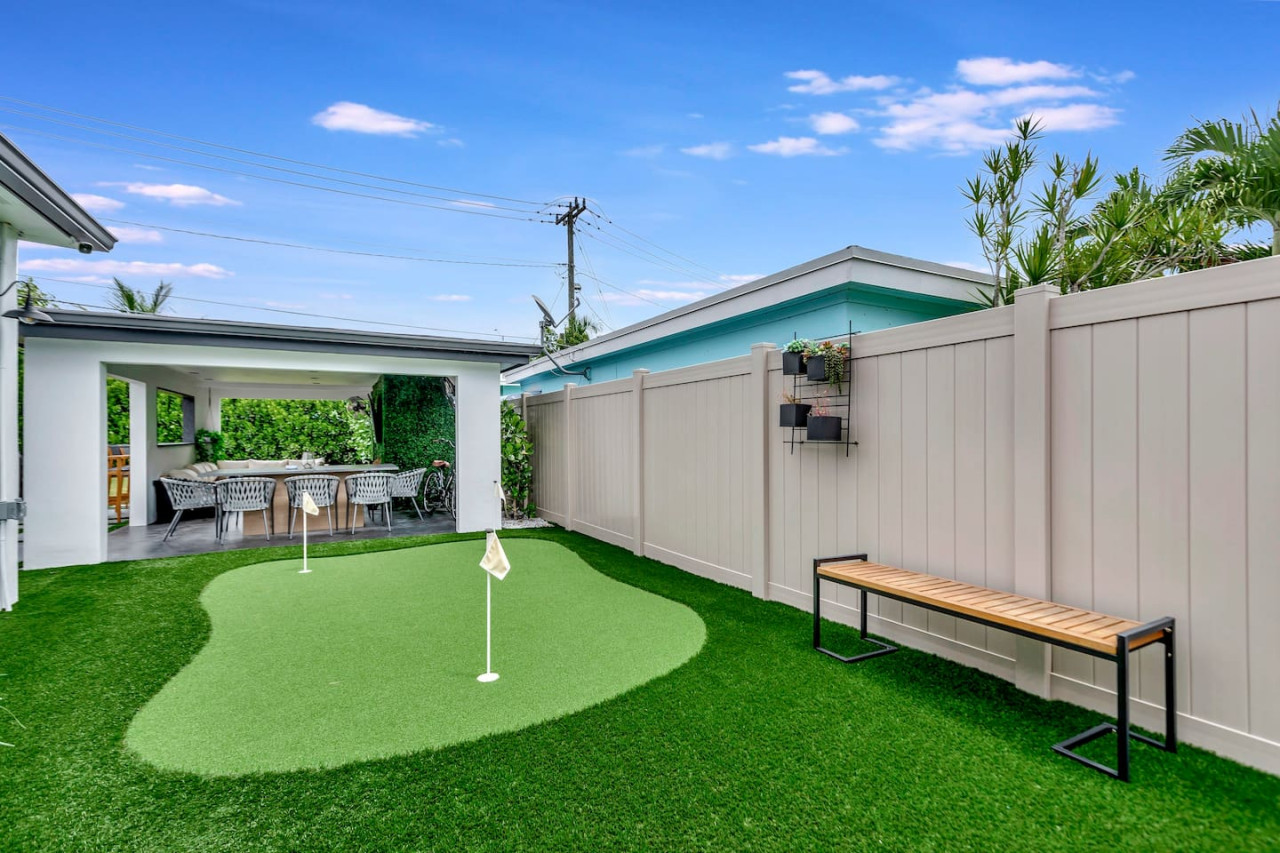 Contemporary 3BR 3 BA Duplex, Amazing Outdoor Area - Fort Lauderdale