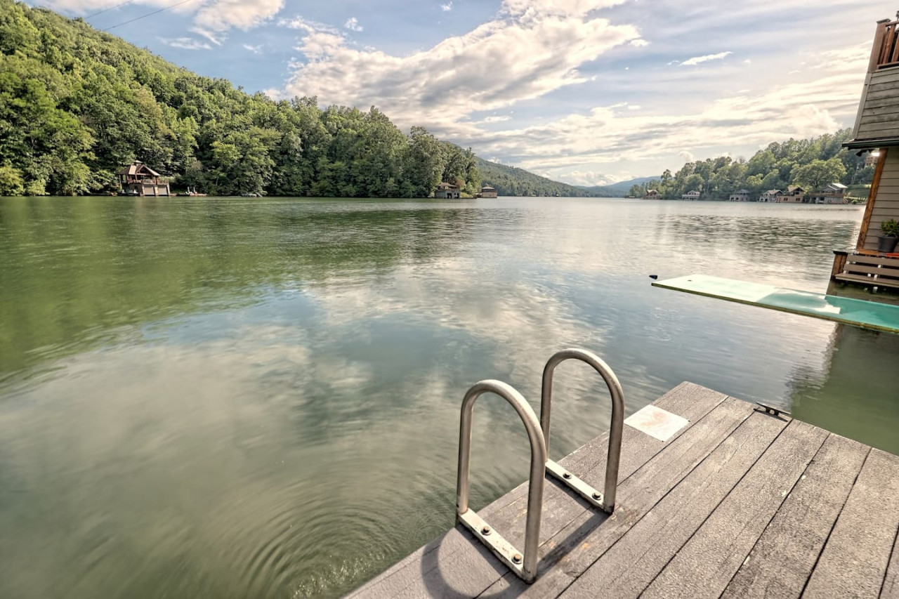 Hannah's Perch on Burton - Top Patio & Bottom Dock - Clayton