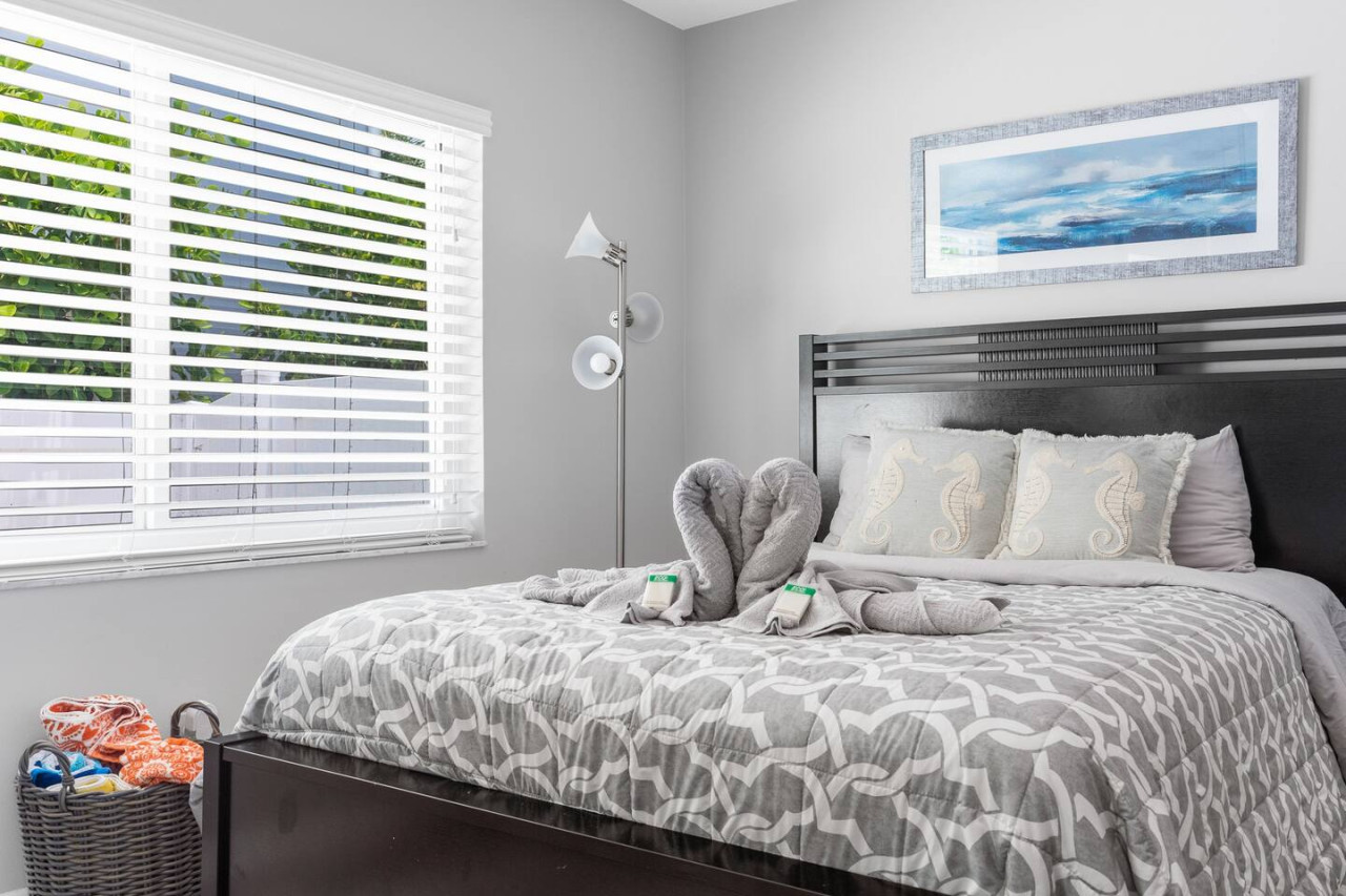 Casa Flamingo - Intracoastal w/ Heated Pool & Dock - Fort Lauderdale