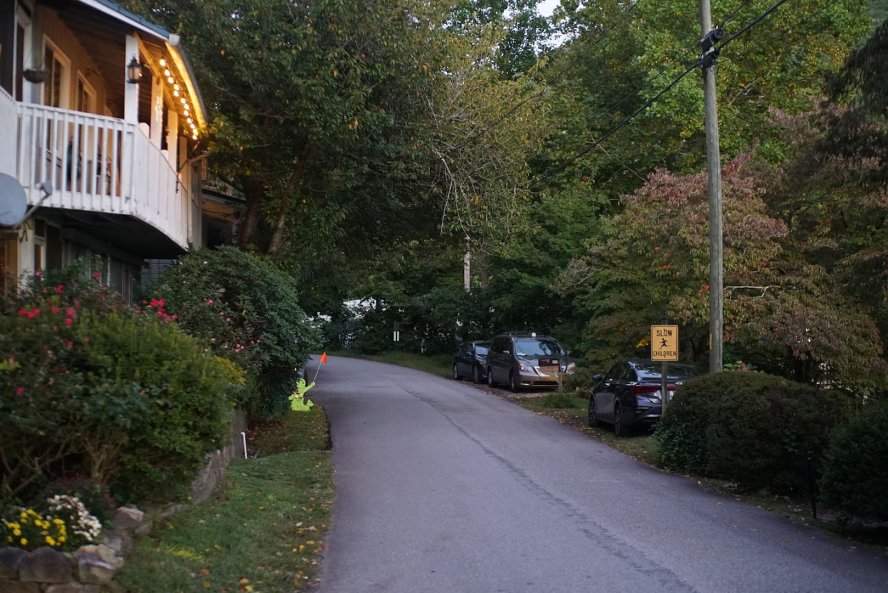 Bill's Bungalow on Lake Burton w/ Top Dock&Hot Tub - Clayton