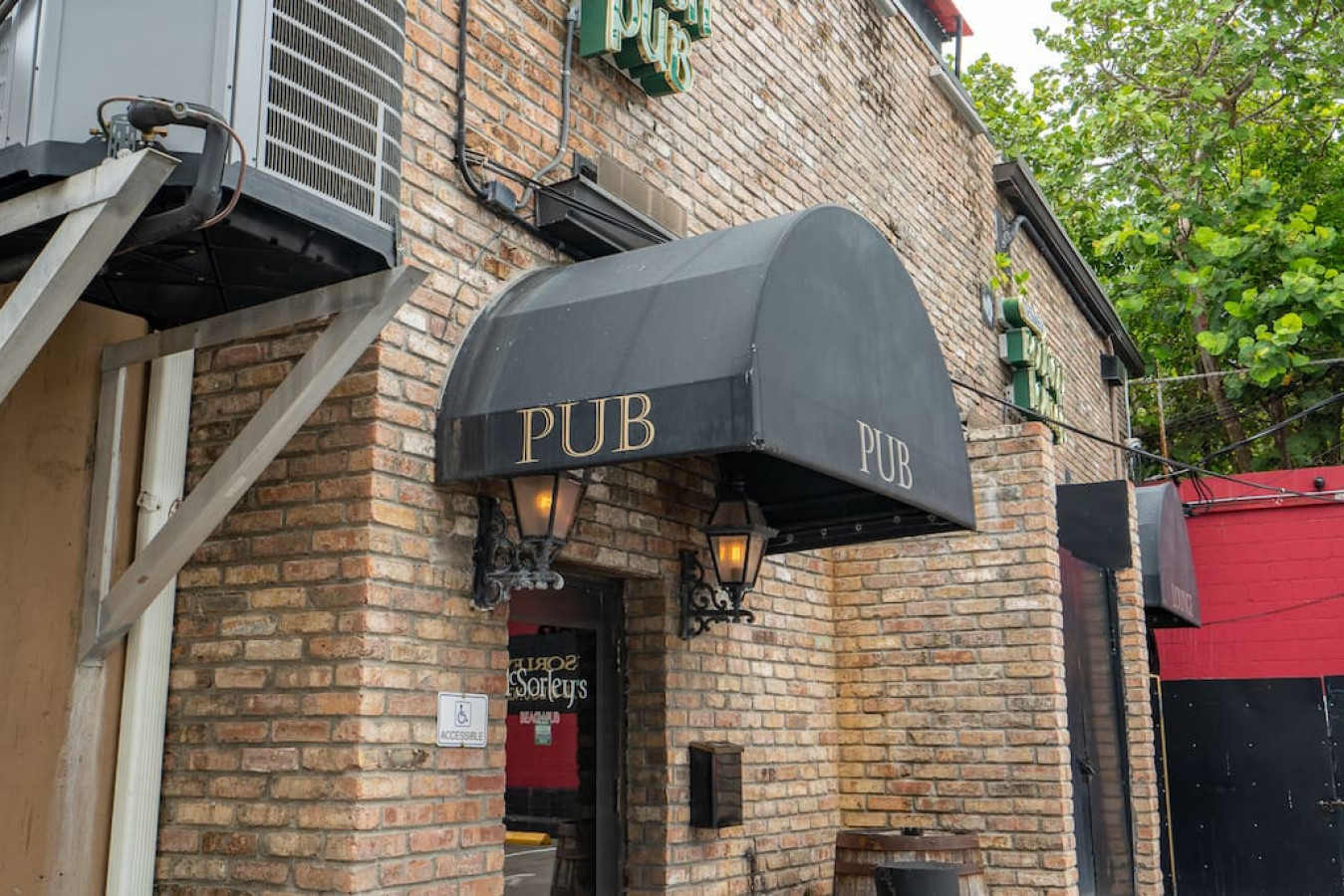 The Purple Pelican~Beachfront w/ Ocean Balcony~#5 - Fort Lauderdale