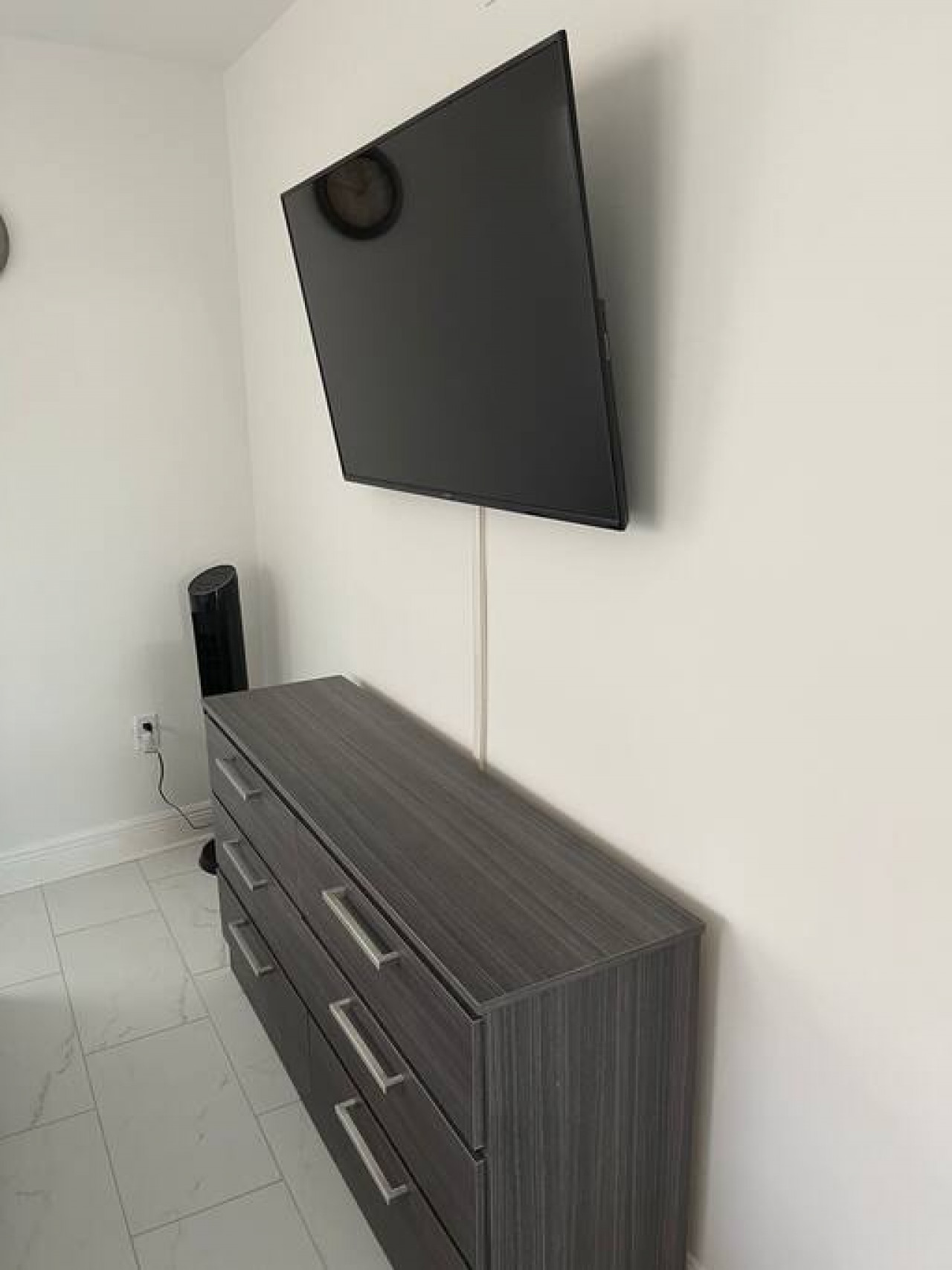 Movie night ready: Dim the lights, grab the popcorn, and get lost in the glow.