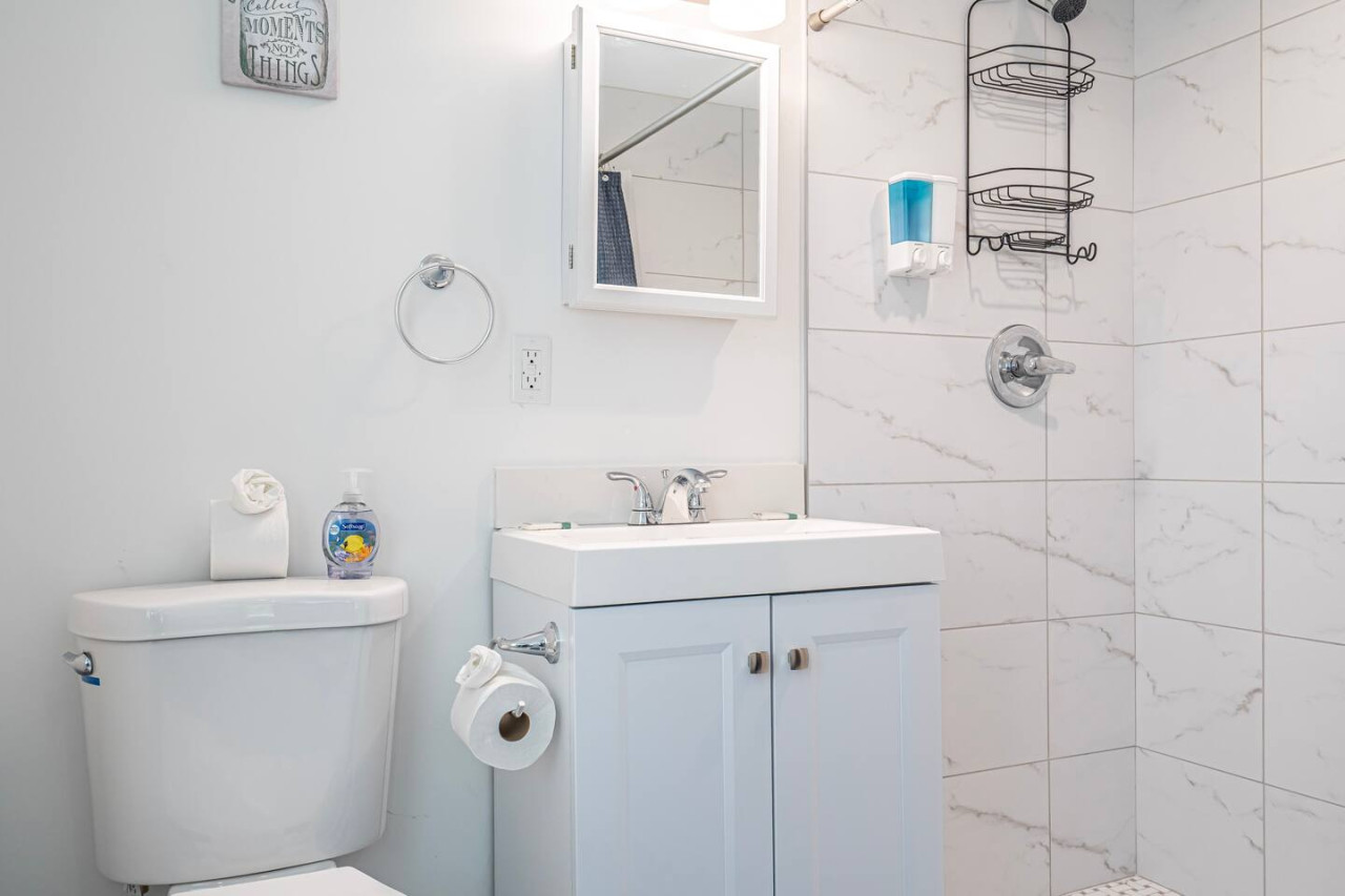 The Purple Pelican~Beachfront w/ Ocean Balcony~#1 - Fort Lauderdale