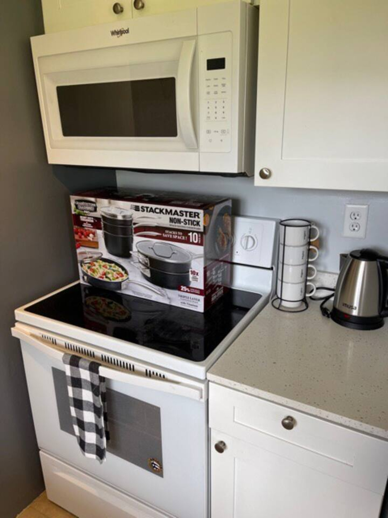 Roxana's 3BR/2BA w/ Modern Interior & BBQ Backyard - Oakland Park