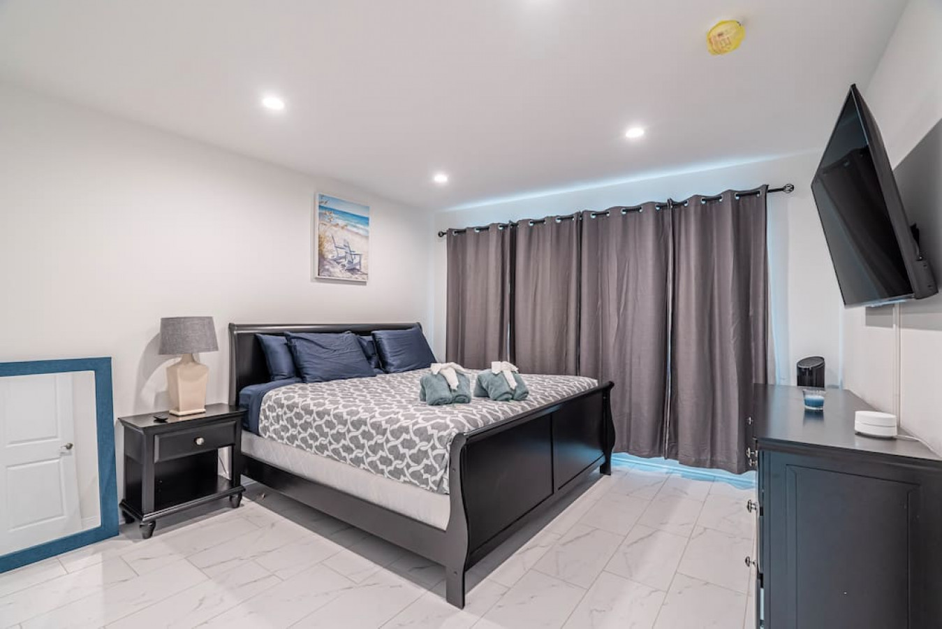 The Purple Pelican~Beachfront w/ Ocean Balcony~#3 - Fort Lauderdale