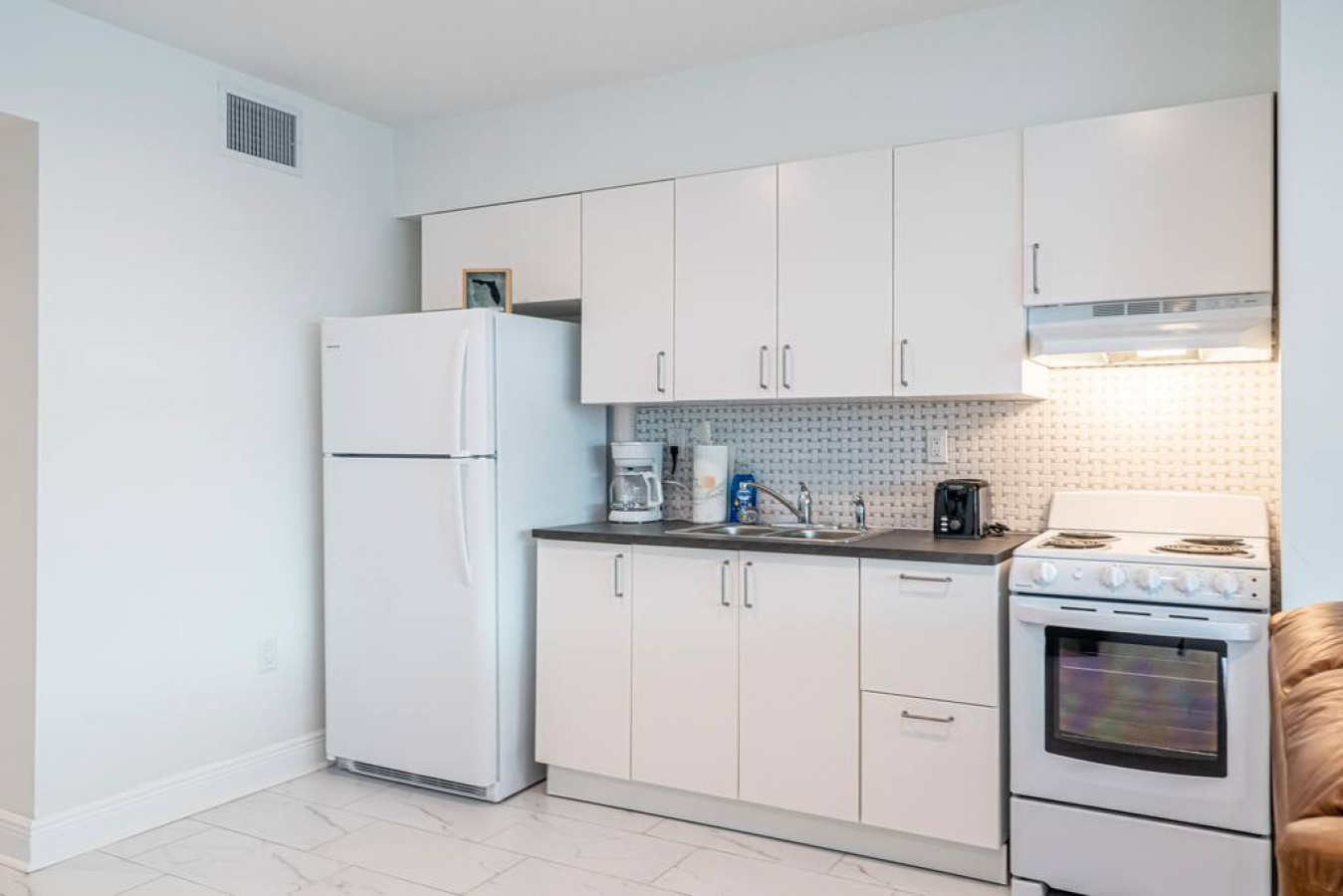 The Purple Pelican~Beachfront w/ Ocean Balcony~#3 - Fort Lauderdale