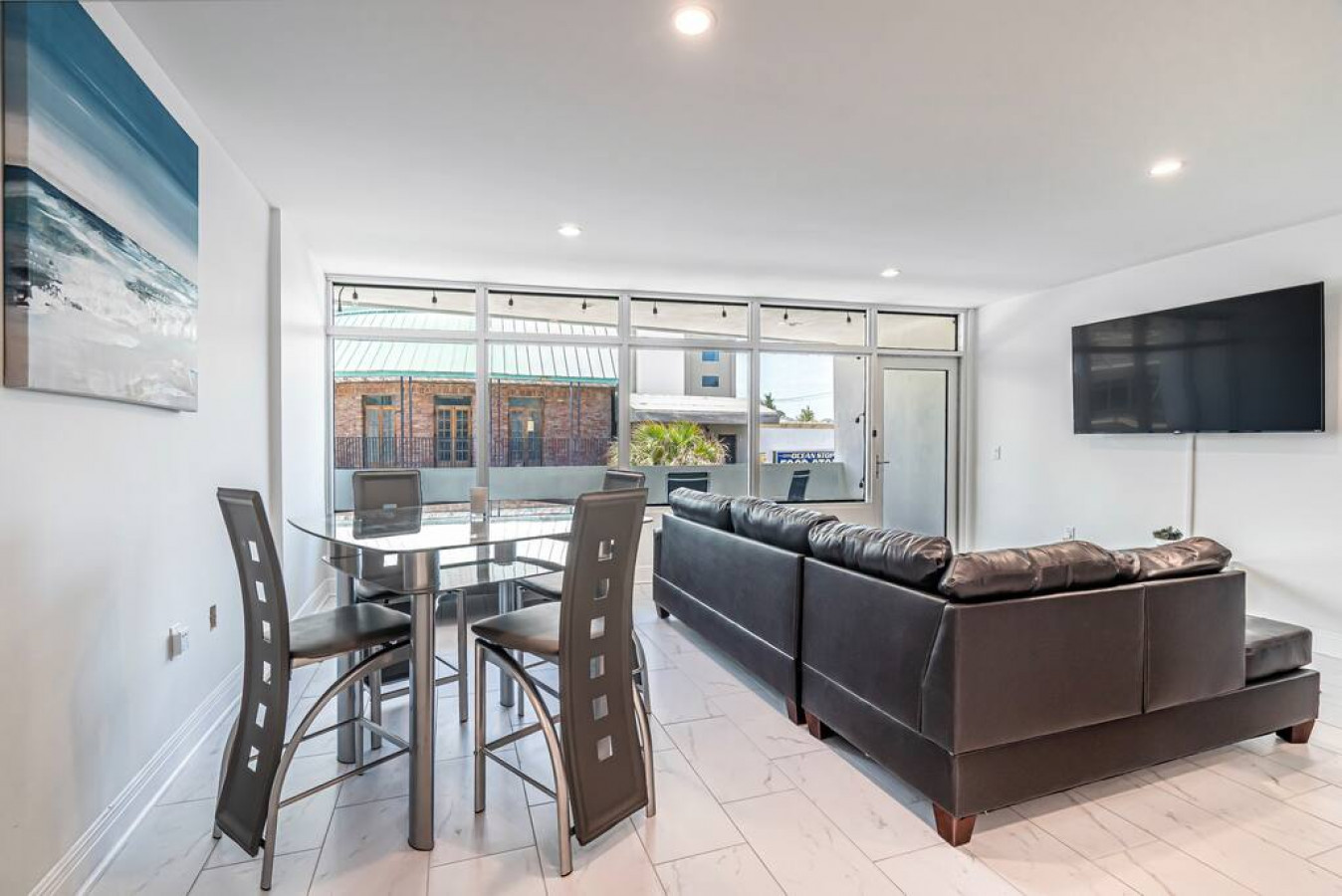 The Purple Pelican~Beachfront w/ Ocean Balcony~#4 - Fort Lauderdale