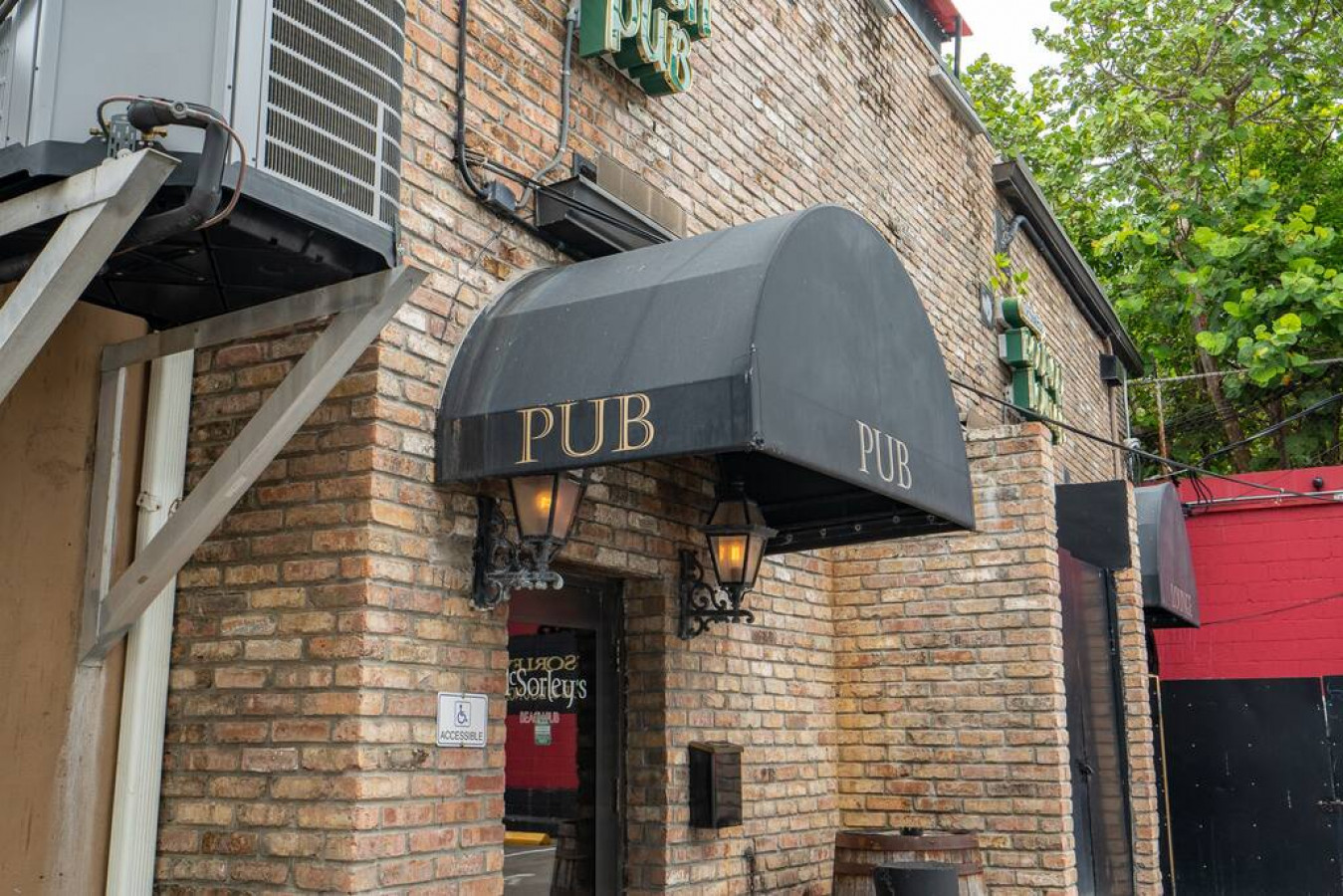 The Purple Pelican~Beachfront w/ Ocean Balcony~#4 - Fort Lauderdale