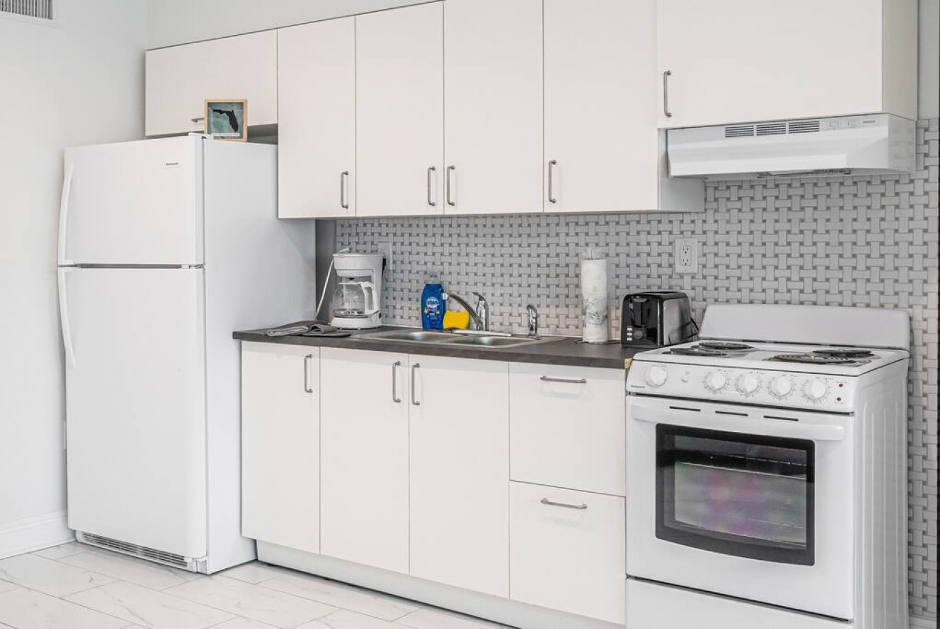 The Purple Pelican~Beachfront w/ Ocean Balcony~#4 - Fort Lauderdale