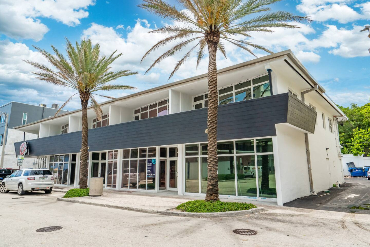 Beachfront Bloo's -2 Units-Ocean View Balcony #1/2 - Fort Lauderdale