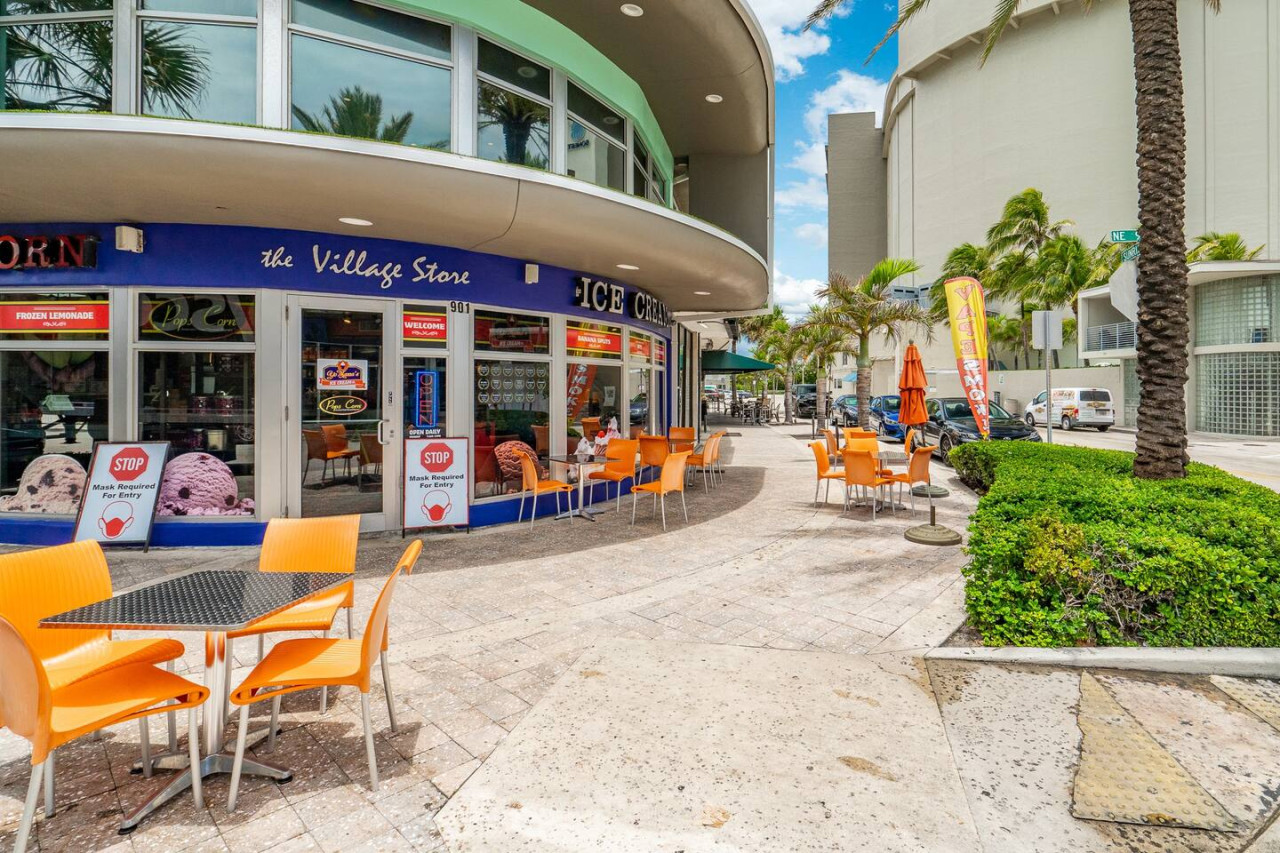 Beachfront Bloo's -2 Units-Ocean View Balcony #1/2 - Fort Lauderdale