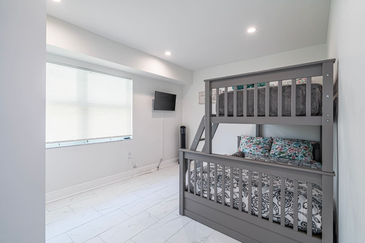 Beachfront Bloo's -2 Units-Ocean View Balcony #1/2 - Fort Lauderdale