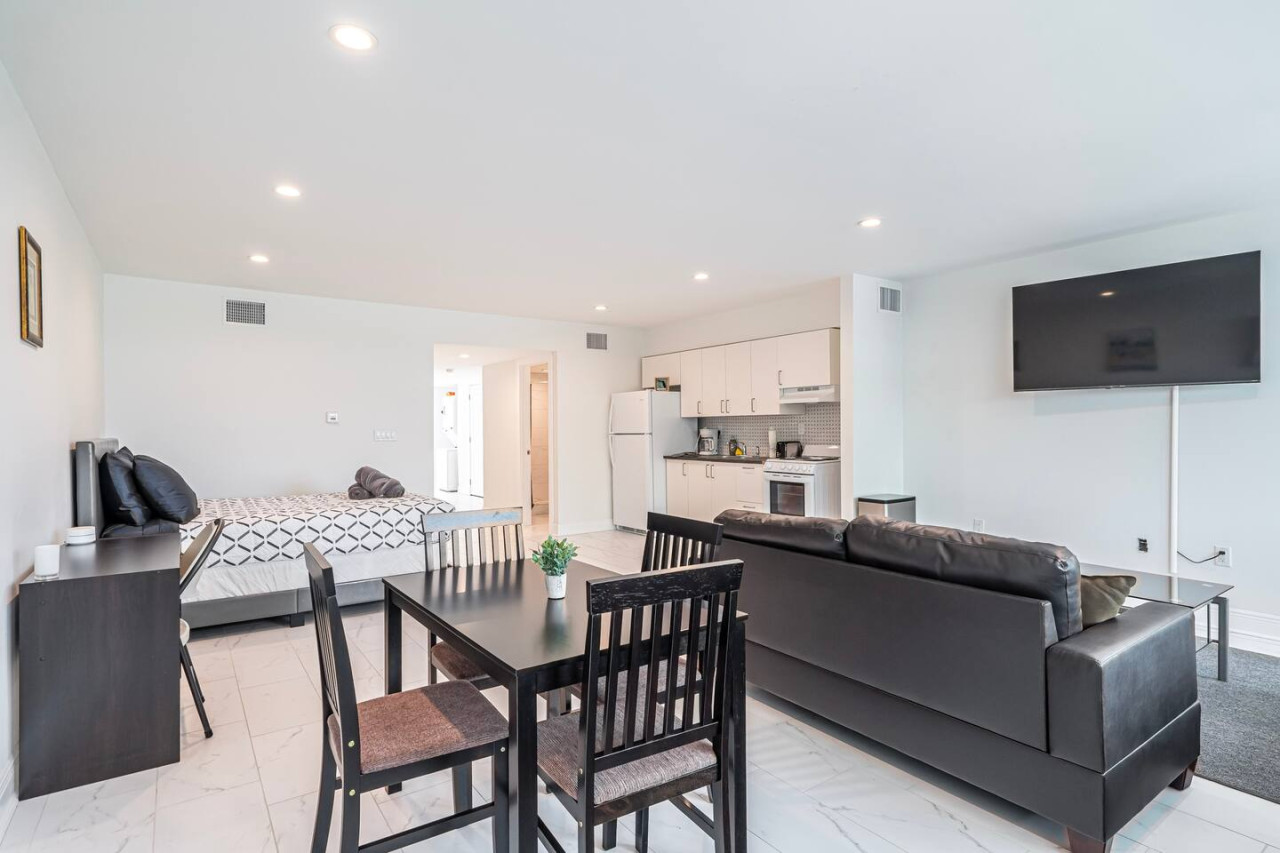 Beachfront Bloo's -2 Units-Ocean View Balcony #1/2 - Fort Lauderdale