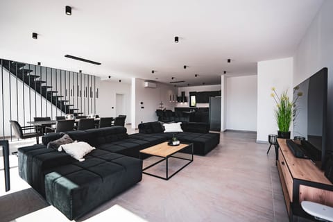 Villa Just be Happy by Trawelltopia | (Whirl-) Pool, WiFi