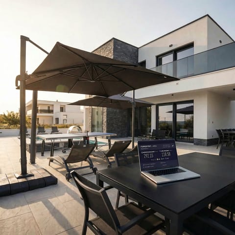 Private pool, total calm, perfect for remote work