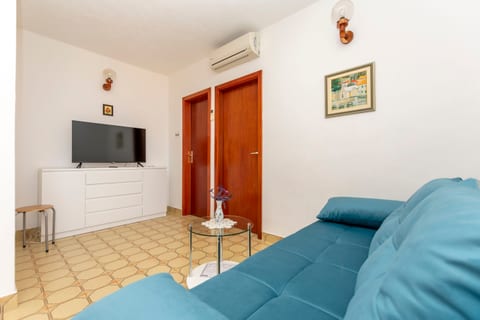 Apartment Mirja - Unit 371693-13