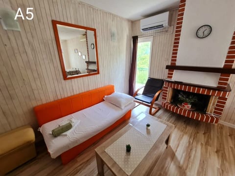 Apartments Tiho - Unit 371729-13
