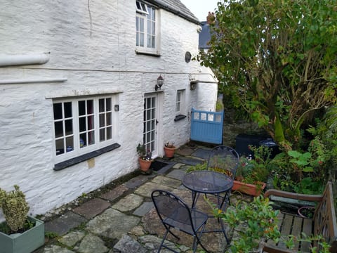 Lilac Cottage Tintagel