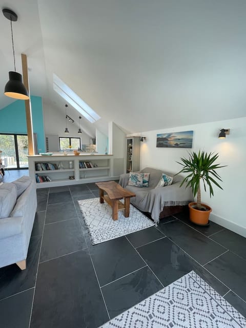 Skylark 4 bed Sleeps 8 with Hot tub