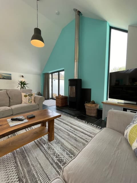 Skylark 4 bed Sleeps 8 with Hot tub