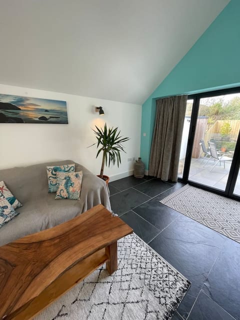 Skylark 4 bed Sleeps 8 with Hot tub
