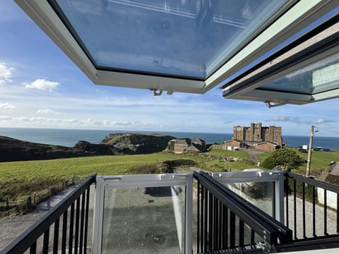 Lancelot’s Breathtaking Sea View with Cabrio Balcony