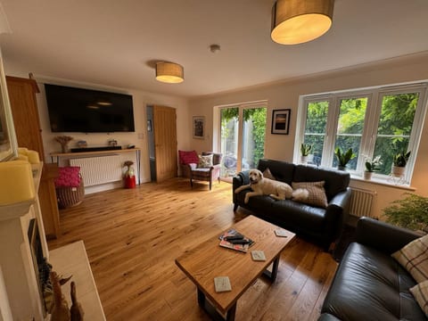 Wisteria House 3 bed sleeps 6