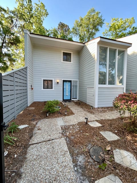 Spacious | Family Friendly | 0.8 Miles to Beach