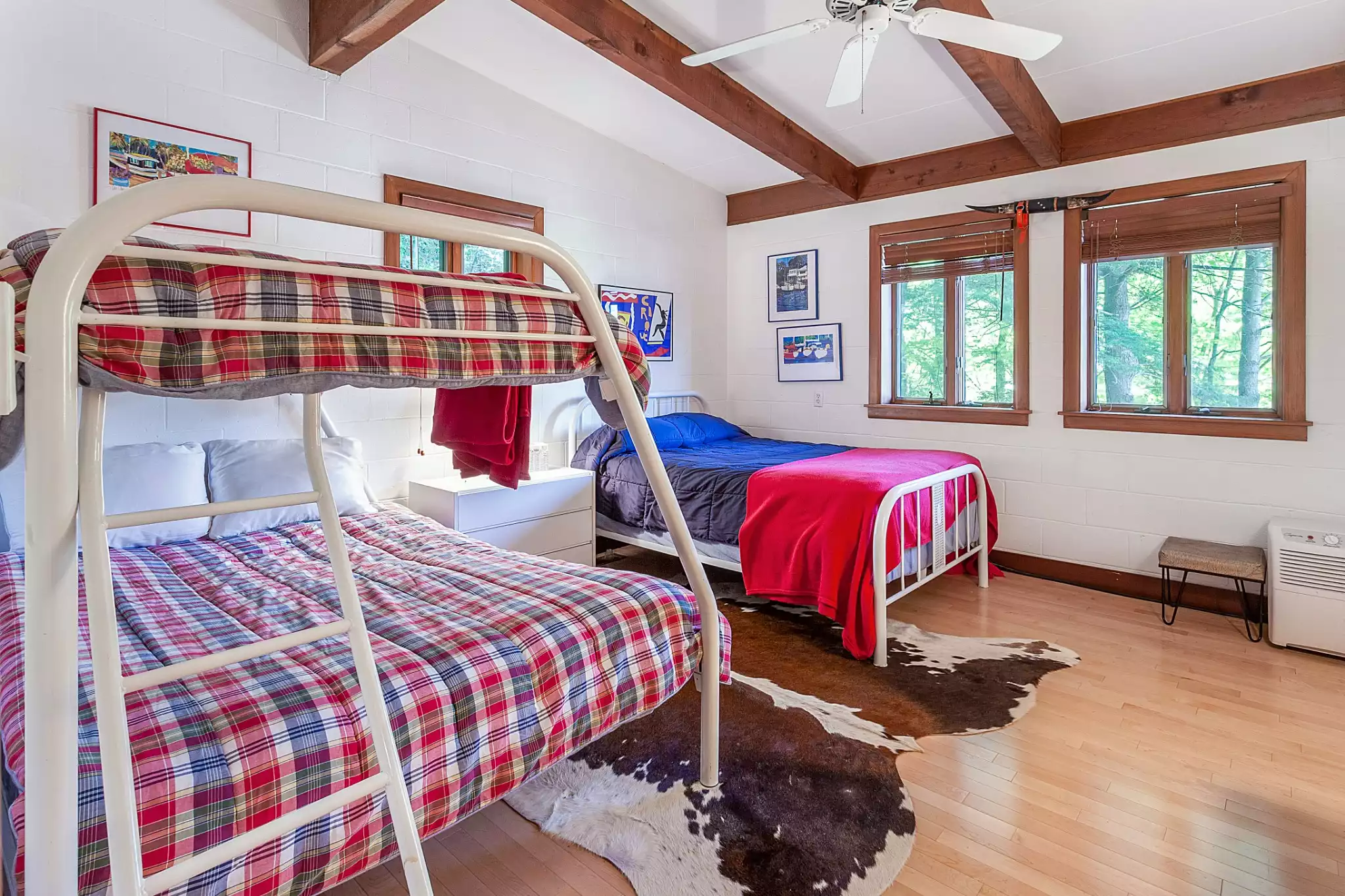 Back Bunk Room - twin bed and bunk beds - Sitterly Cottage, Palisades Park, MI - Covert