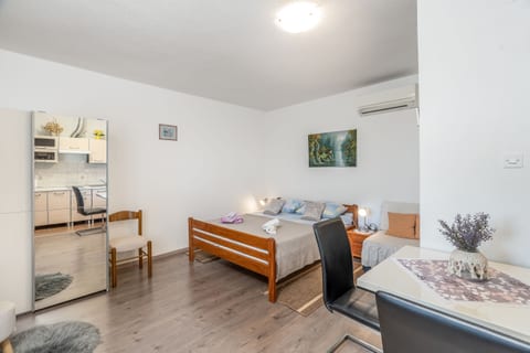 Apartment Danijela - Unit 372369-13