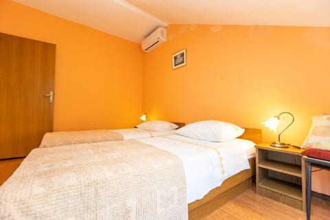 Apartments Vesna - Unit 371817-13