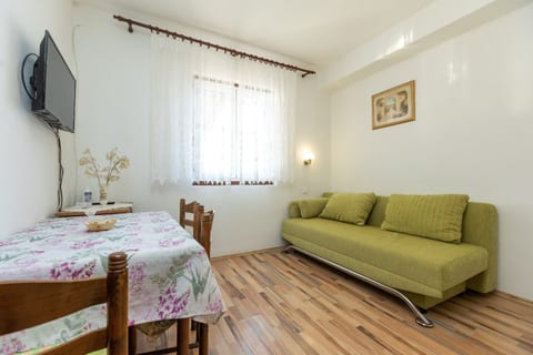 Apartments Vesna - Unit 371816-13