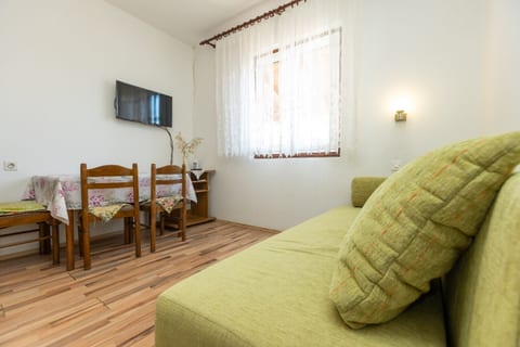 Apartments Vesna - Unit 371816-13