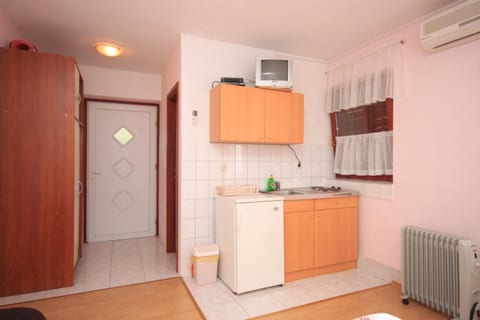 Apartment Nada - Unit 374372-13