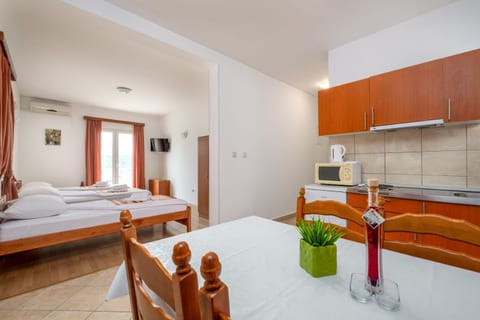 Apartments Mat - Unit 371823-13