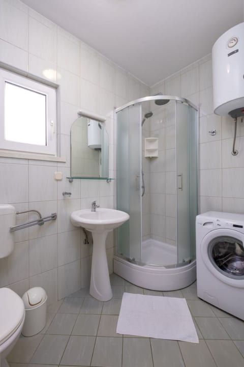 Apartments Mat - Unit 371823-13