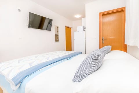 Apartments Mir - Unit 371867-13