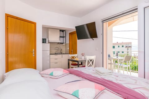 Apartments Mir - Unit 371869-13