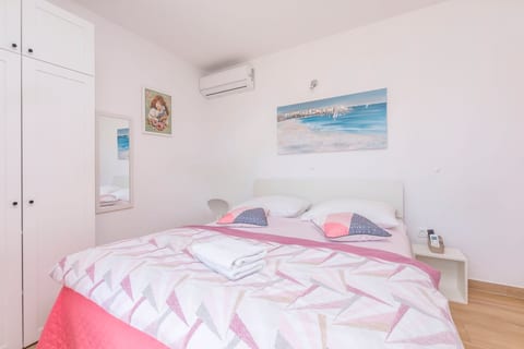 Apartments Mir - Unit 371869-13