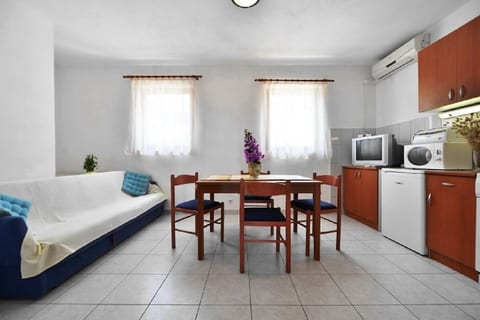 Apartments Nikola - Unit 371888-13
