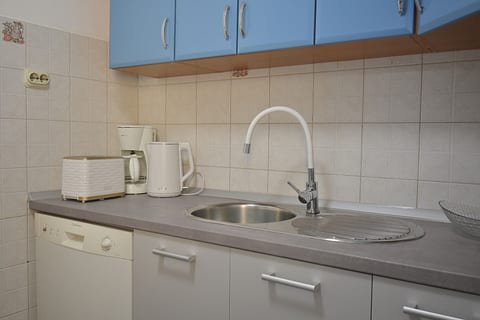 Apartment Maja - Unit 371918-13