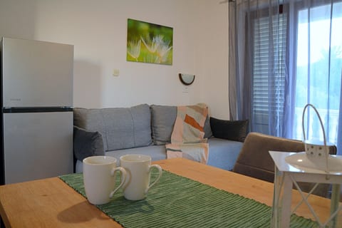 Apartment Maja - Unit 375401-13