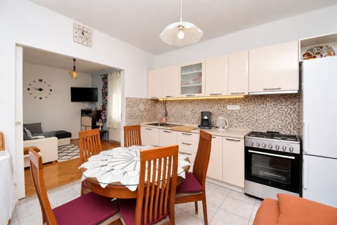 Apartments Kat - Unit 371933-13